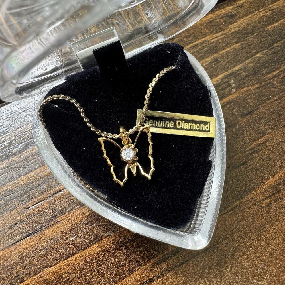 VTG Butterfly Open Work Pendant‎ W/ Genuine Diamond Chip Gold tone Necklace. 18"